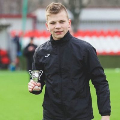 Un deportista ruso fue alcanzado por un rayo y evoluciona grandemente