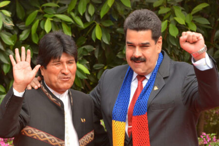 Evo Morales rumbo hacia la dictadura bananera de Nicolás Maduro